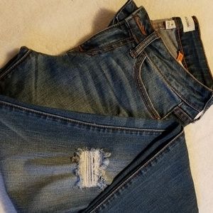 Sneak peek jeans